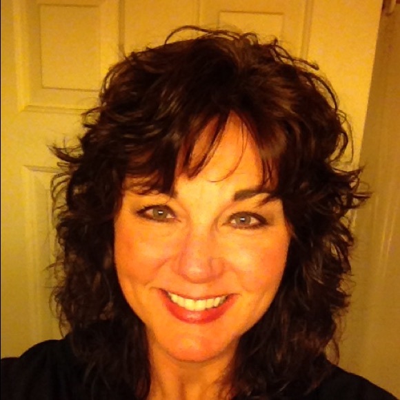 Meet your Posher, Staci - Picture 1 of 1