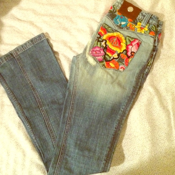 Flare floral jeans. Unique.