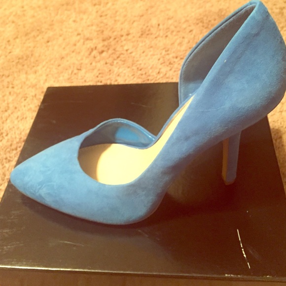 BCBG Electric Blue Pumps