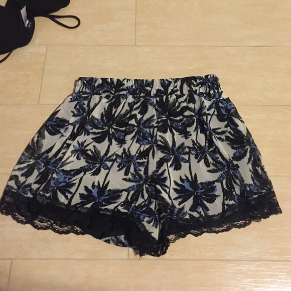 Lush Pants - Palm tree lace bottom shorts