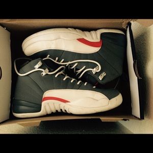 Jordan retro 12 size 7