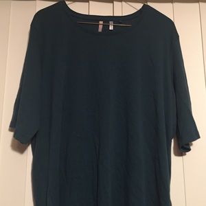 Cute plus size stylish green top.