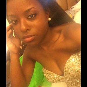 Meet your Posher, Julie