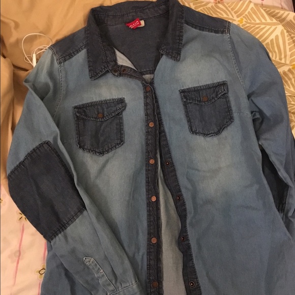 Light & Dark Denim H&M button up long sleeve shirt