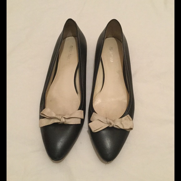 Miu Miu black leather ballerina