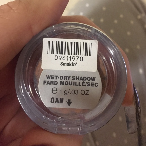 Eyeshadow - Picture 2 of 2