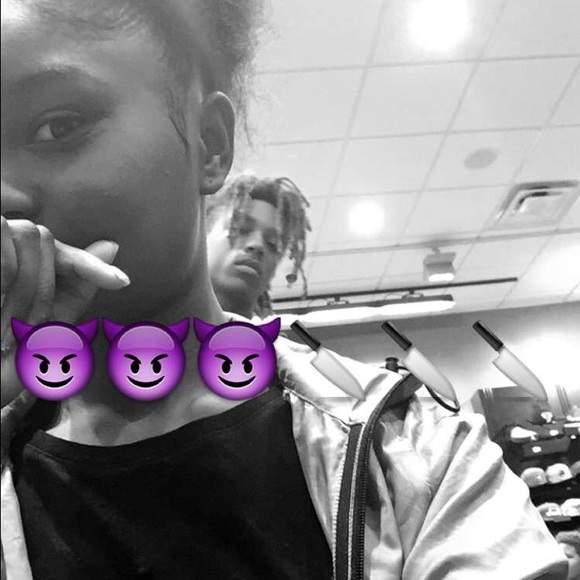 Meet your Posher, Jazmyne - Picture 1 of 1