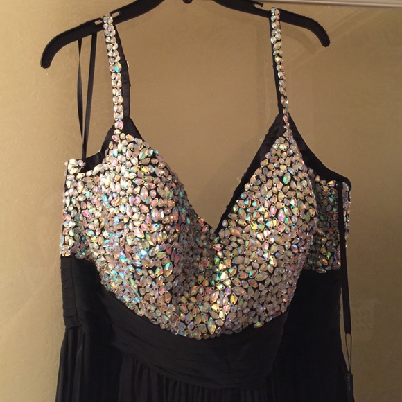 LaFemme formal black gown NWT. Size 20.