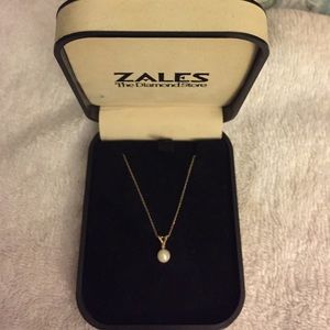 Zales pearl necklace
