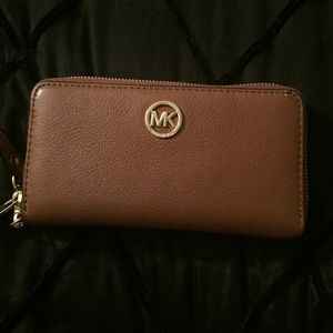 Michael Kors Wristlet