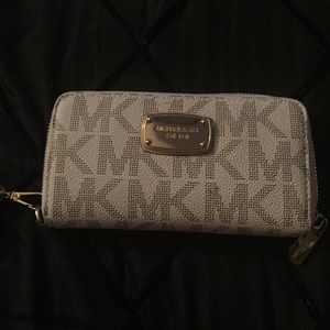 Michael Kors Wristlet