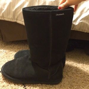 Black Bearpaw fuzzy boots