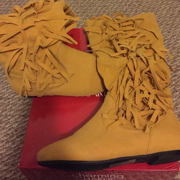 NWIB! Mustard yellow boots.