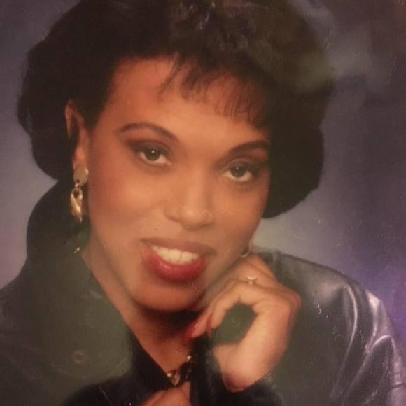 Meet your Posher, Denise - Picture 1 of 1