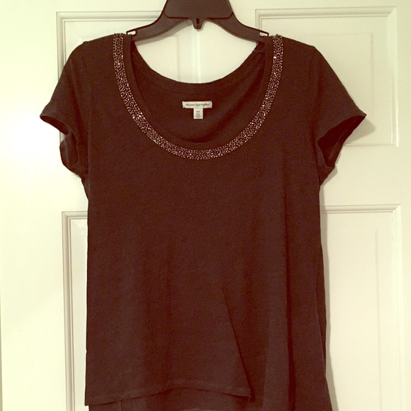 Charcoal beaded neck tee