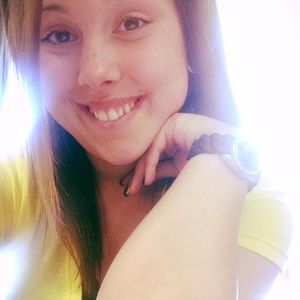 Meet your Posher, Dina