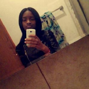 Meet your Posher, Tia