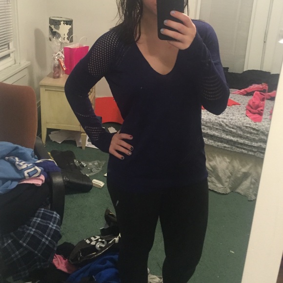 Express sweater! - Picture 3 of 4