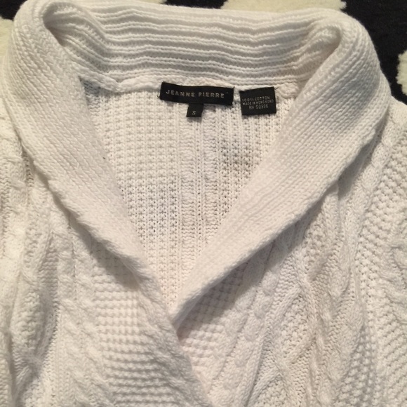 Jeannie Pierre sweater! - Picture 4 of 5