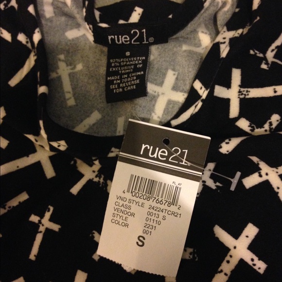 NWT Rue21 Cross Tank - Picture 2 of 2