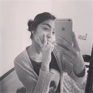 Meet your Posher, Corina