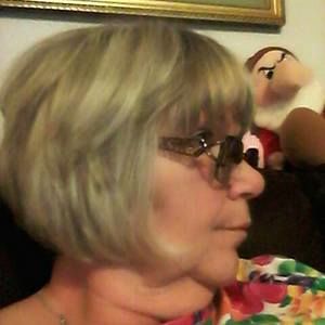 Meet your Posher, Debbie