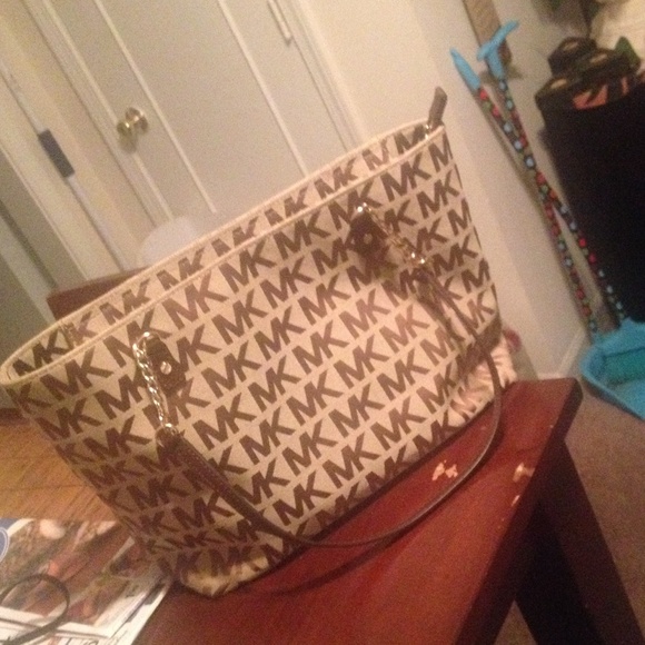 Mk purse