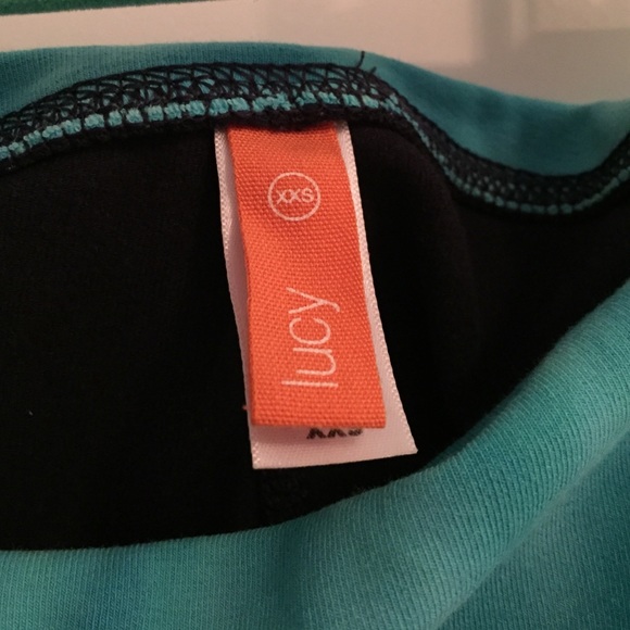 ⚡️SALE⚡️High End Yoga Outfit - Picture 3 of 4