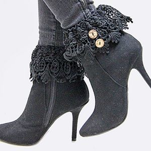 NWT Blue Baroque Lace Boot Toppers with Buttons