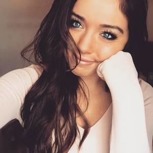 Meet your Posher, Monica