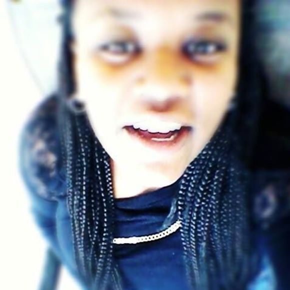 Meet your Posher, Mia - Picture 1 of 1