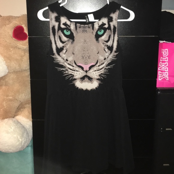 Sleeveless black tiger dress