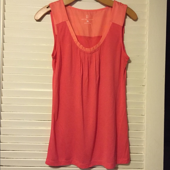 Two toned loose tank