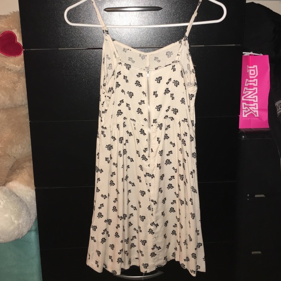 Flower patterned dress - Picture 2 of 2