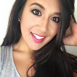 Meet your Posher, Camila