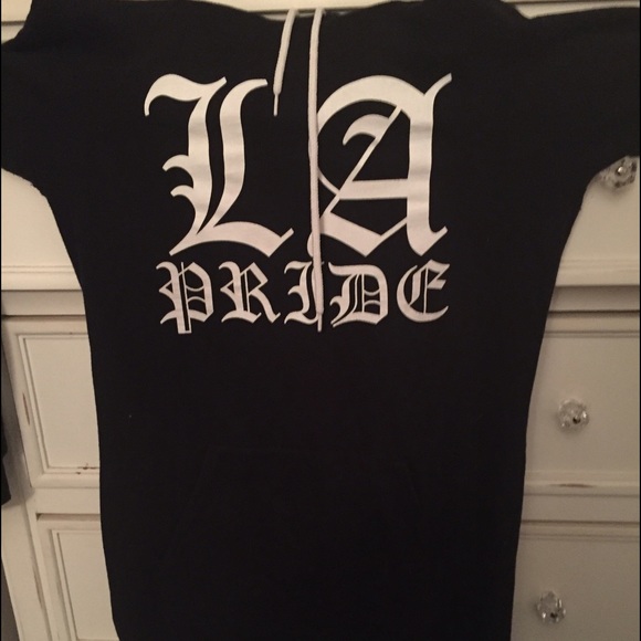La pride sweat shirt