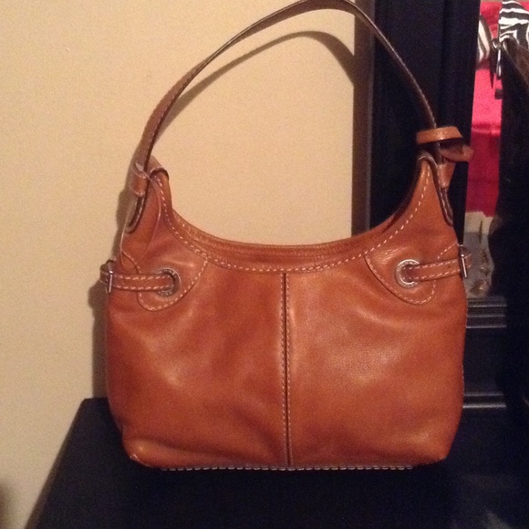 Michael Kors Leather Hudson Pebble Medium Purse