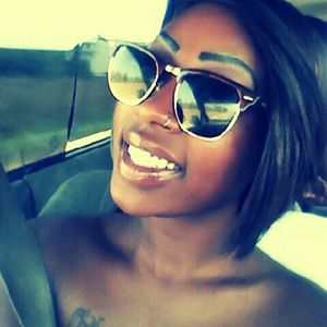 Meet your Posher, Lady