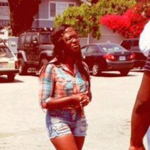 Meet your Posher, Takia