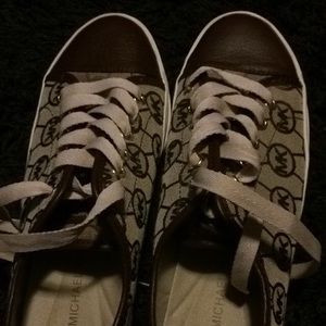Michael kors MK tennis shoes size 8/8.5