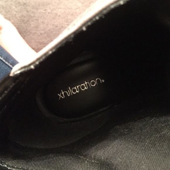 Shoes/heels - Picture 3 of 4