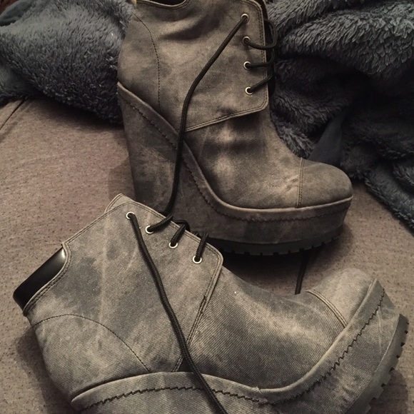 Shoes/heels - Picture 4 of 4