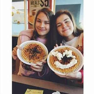 Meet your Posher, Abby