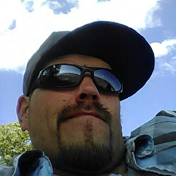 Meet your Posher, Jeffrey - Picture 1 of 1