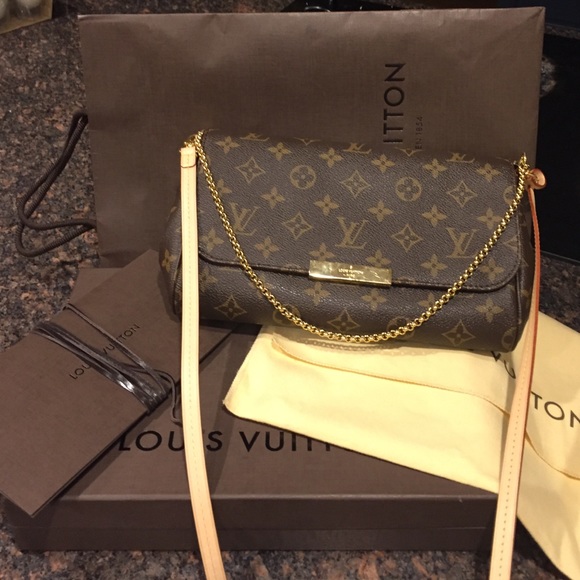 Louis Vuitton Handbags - Louis Vuitton Favorite MM monogram