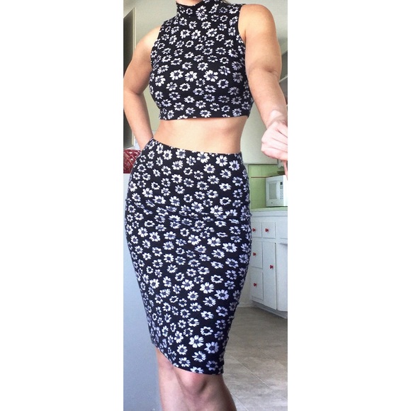 Sans Souci Dresses & Skirts - Floral Crop Top & Pencil Skirt