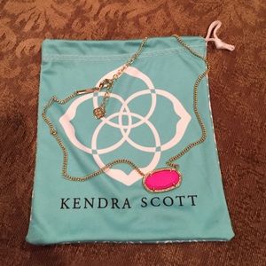 Kendra Scott necklace