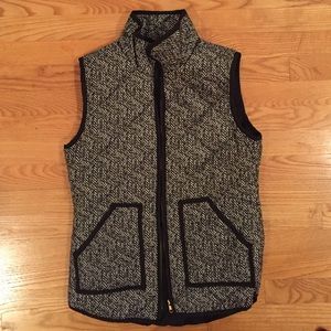 Black and white print vest