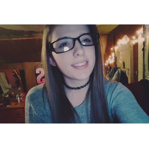 Meet your Posher, Alexondrya - Picture 1 of 1