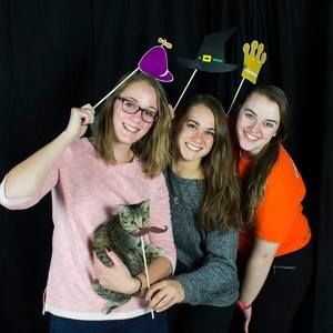 Meet your Posher, Caroline